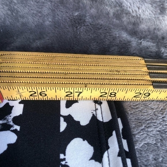 LEITH Nordstrom Black and white geometric print striped pencil skirt - Picture 8 of 8